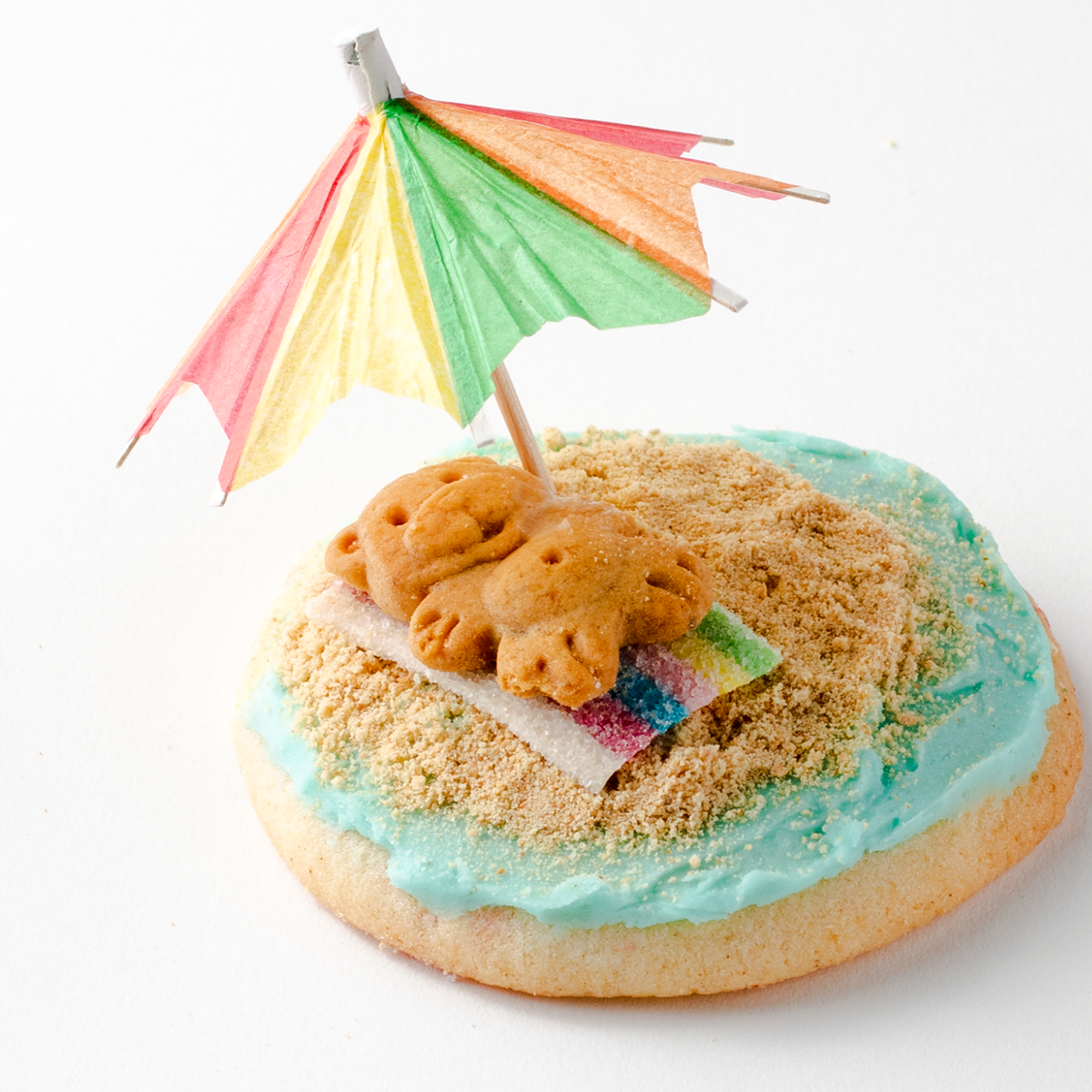 Sweet Lou's Bear On The Beach sugar cookie